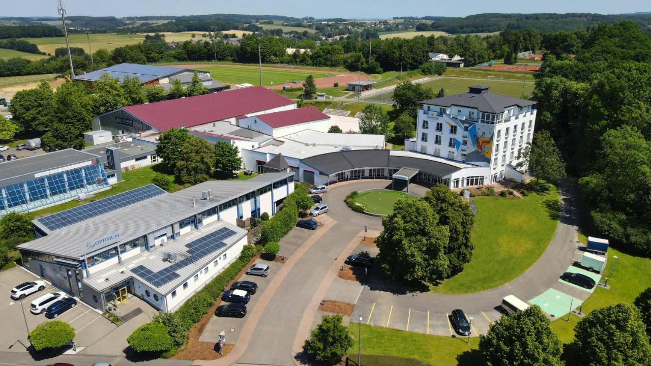 Sport- & Seminarhotel Glockenspitze Altenkirchen  Exterior photo